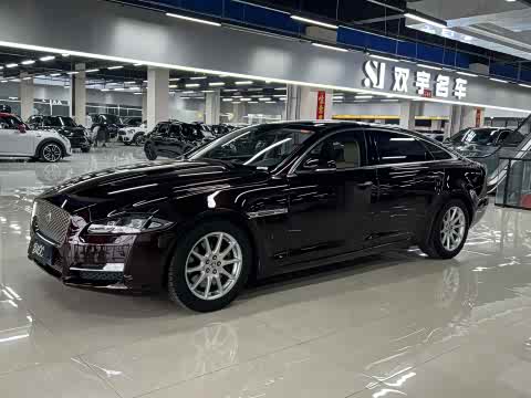 Jaguar XJ 2016 XJL 2.0 T 2 WD — фото 24