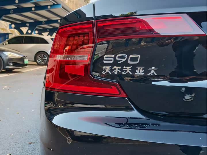 Volvo S90 2018 T 4 — фото 15