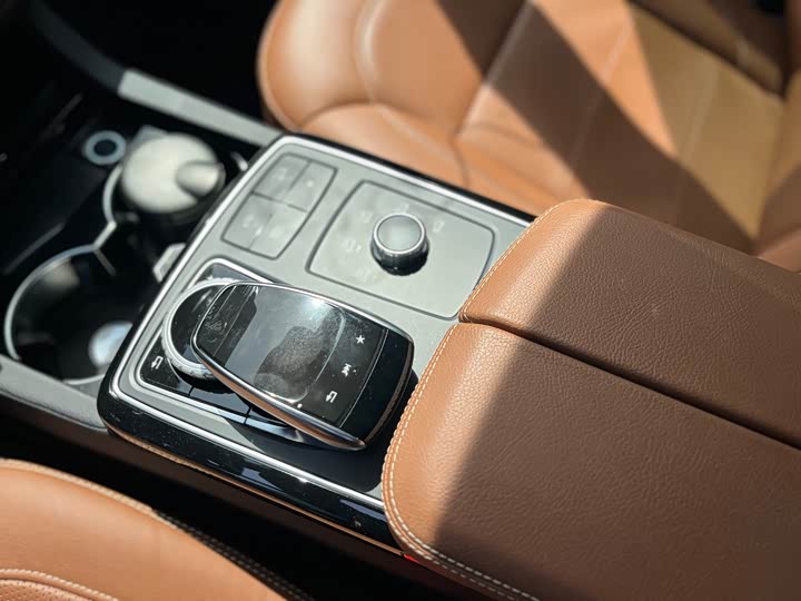 Mercedes-Benz GLS 2018 GLS 400 4 MATICLuxury — фото 12