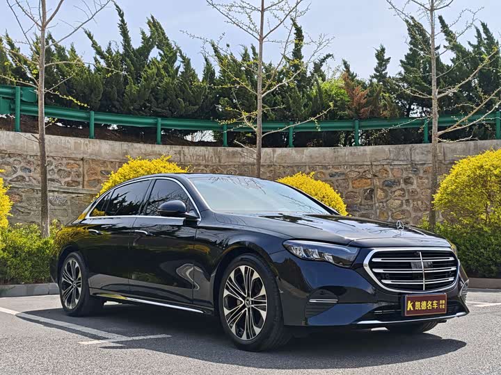 Mercedes-Benz E-Class 2026 E 300 L Luxury — фото 3
