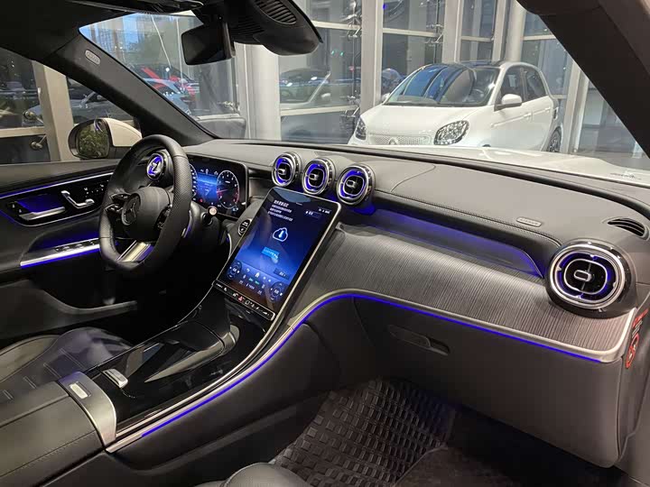 Mercedes-Benz GLC 2024 GLC 260 L 4 MATIC Luxury 5 — фото 12