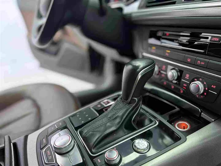 Audi A6L 2018 30 TFSI — фото 13