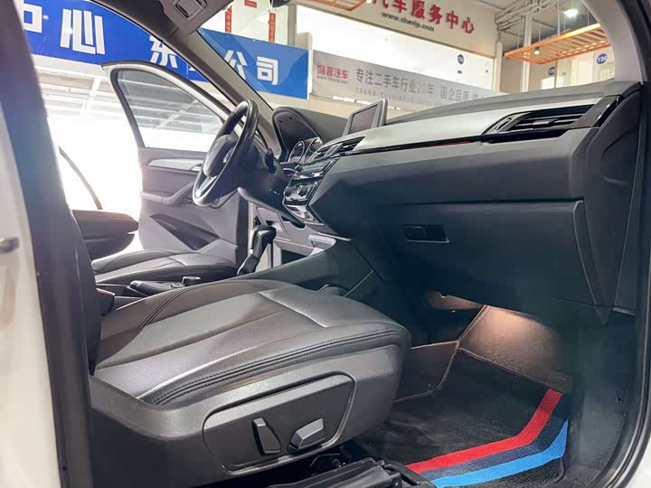BMW X1 2019 s Drive 18 Li — фото 25