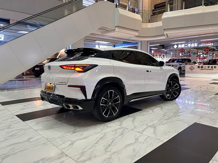 Changan UNI-T 2023 1.5 T Premium — фото 9