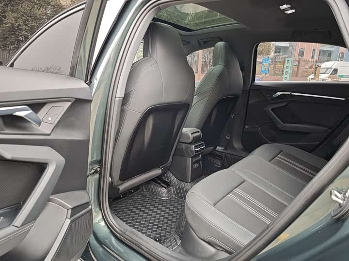 Audi A3 2024 A 3 L Limousine 35 TFSI Sport — фото 4