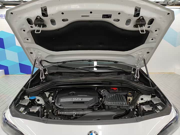 BMW X2 2020 s Drive 25i Leading M — фото 21