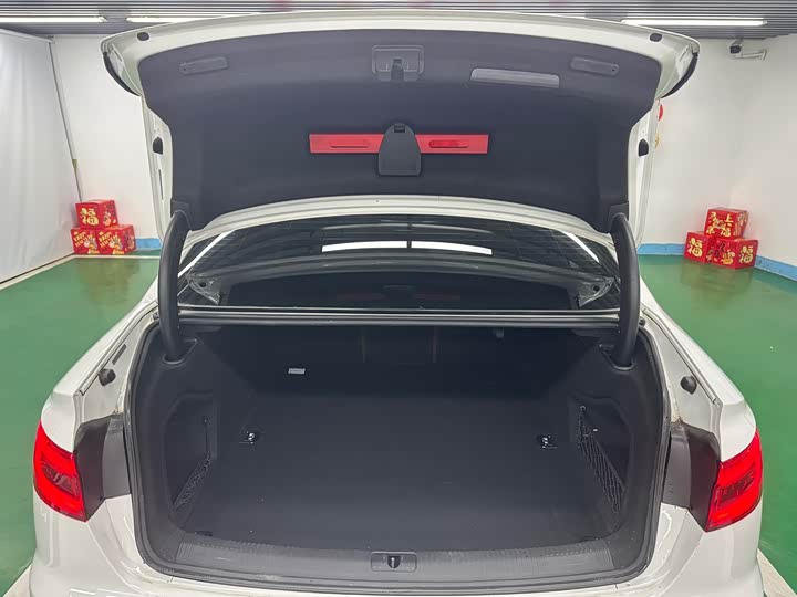 Audi A4L 2018 30 40 TFSI — фото 23