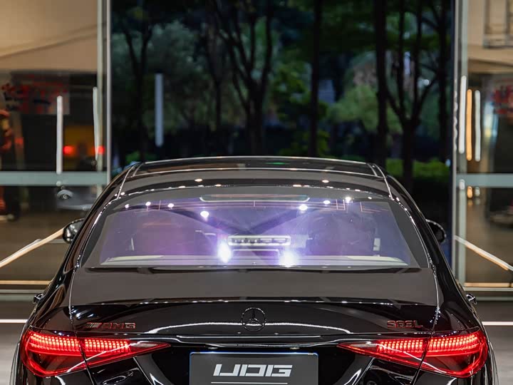 Mercedes-Benz S-Class 2024 AMG S 63 L E Performance — фото 15