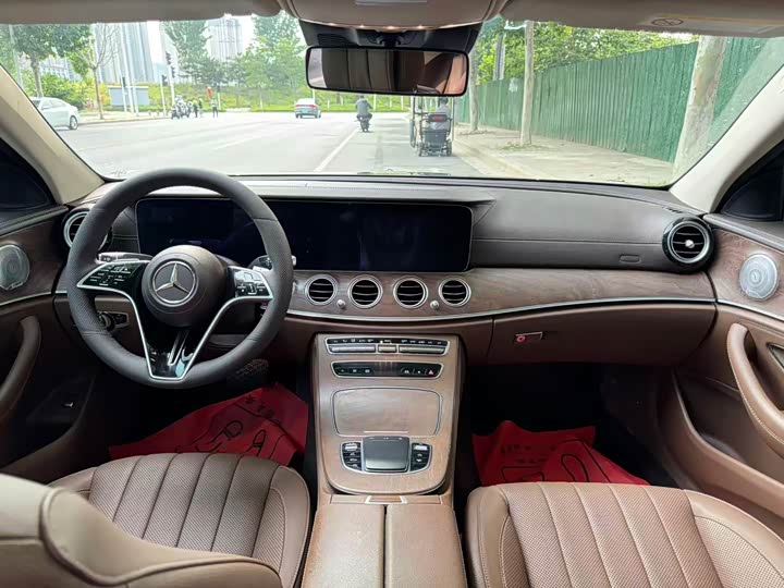 Mercedes-Benz E-Class 2021 E 300 L Luxury — фото 5
