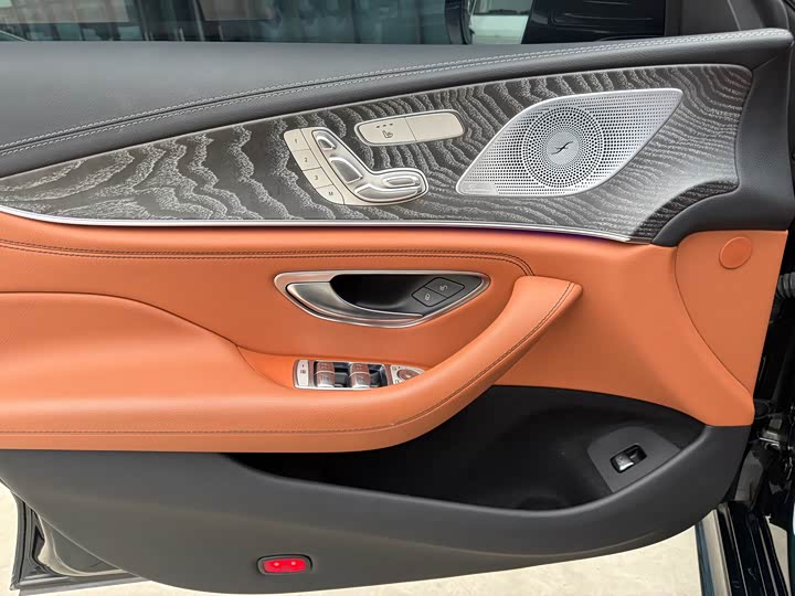 Mercedes-Benz CLS 2023 CLS 300 Luxury — фото 7