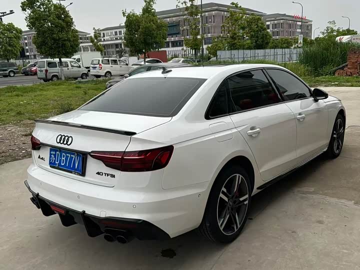 Audi A4L 40 TFSI люкс-динамик — фото 4