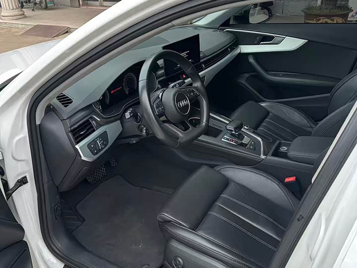 Audi A4L 40 TFSI люкс-динамик — фото 12