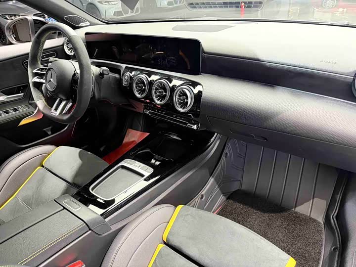 Mercedes-Benz A-Class 2024 AMG A 45 S 4 MATIC+ — фото 11