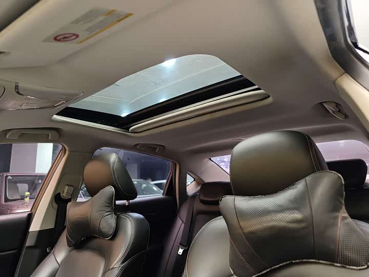 Trumpchi GA6 2016 235 T DCT — фото 12