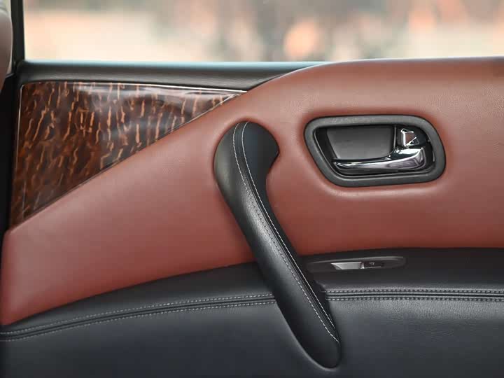 Nissan Patrol — фото 12