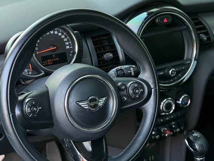 MINI Hatch — фото 10