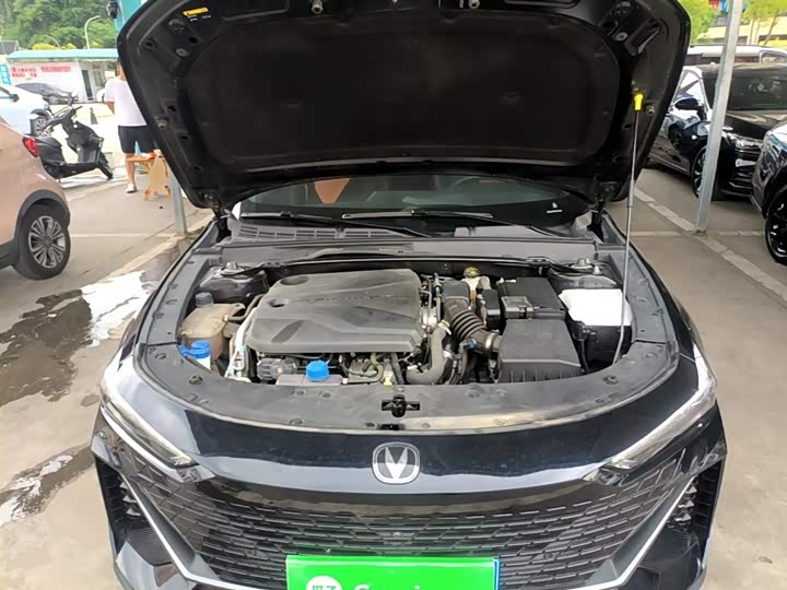 Changan UNI-V 2022 1.5 T — фото 20