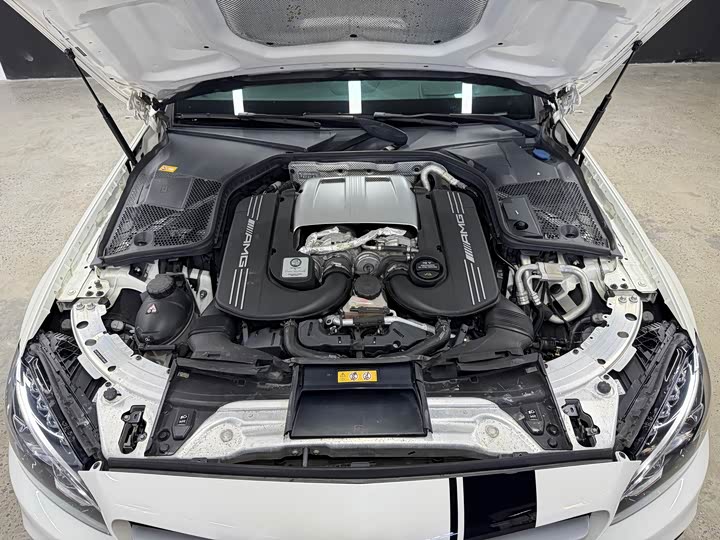 Mercedes-Benz C-Class 2015 AMG C 63 — фото 19