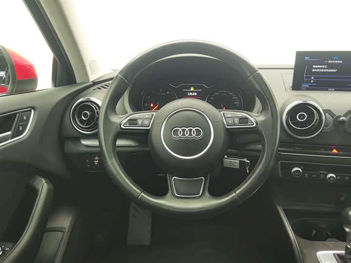 Audi A3 2015 Limousine 45 TFSI S line Luxury — фото 11