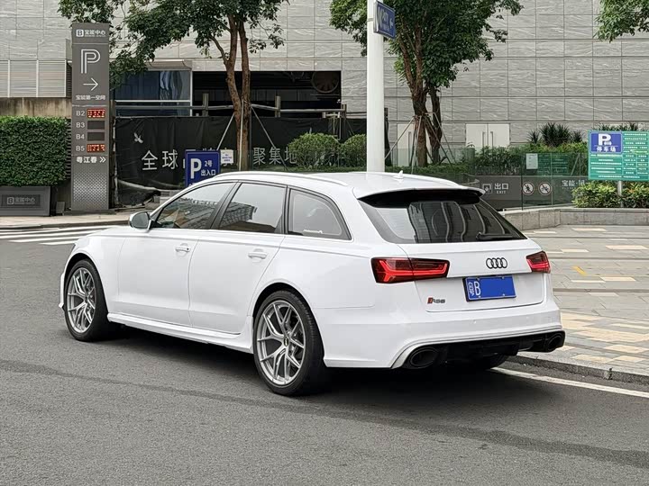 Audi RS6 2016 RS 6 4.0 T Avant — фото 5
