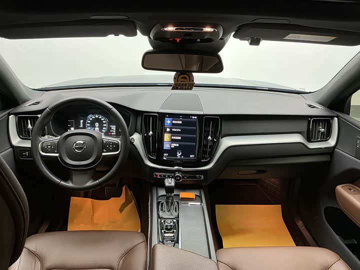 Volvo XC60 2021 T 5 4 WD — фото 17