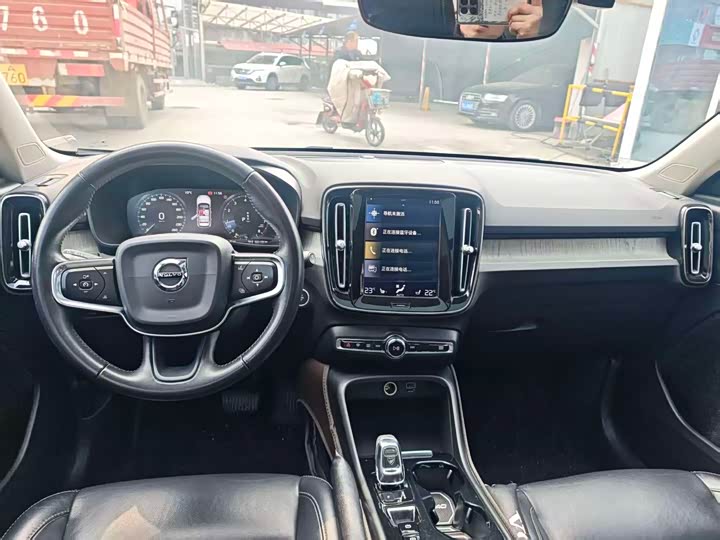Volvo XC40 2020 T 4 WD — фото 9