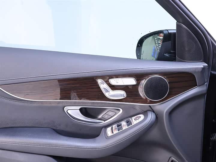 Mercedes-Benz GLC 2019 GLC 260 L 4 MATIC Luxury — фото 17