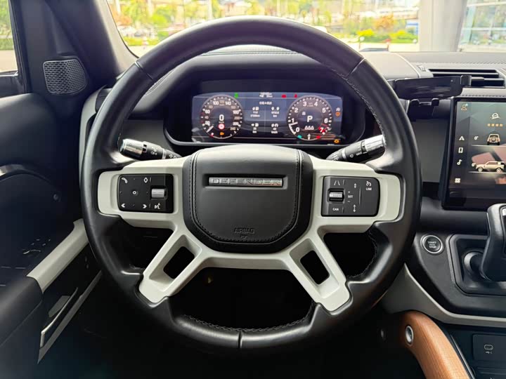 Land Rover Defender — фото 13