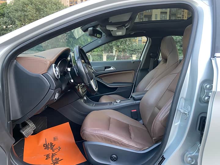 Mercedes-Benz GLA 2015 GLA 260 4 MATIC — фото 8