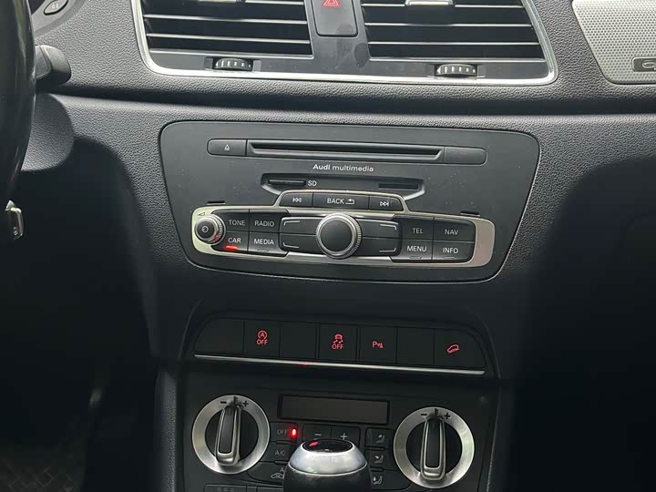 Audi Q3 2015 35 TFSI quattro — фото 11