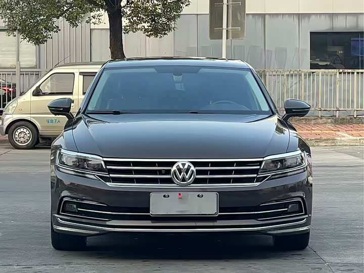 Volkswagen Phideon — фото 2