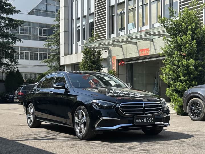 Mercedes-Benz E-Class 2018 E 200 L Sport — фото 3