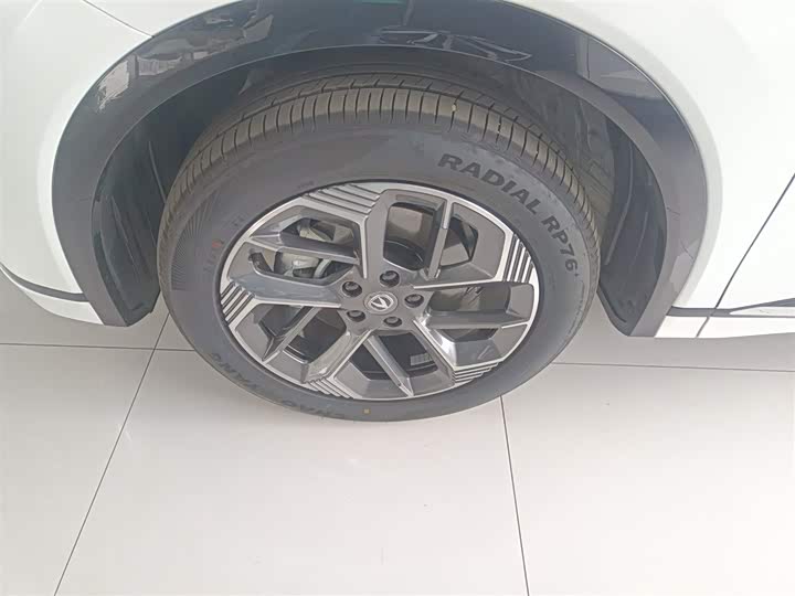 Changan CS75 PLUS 2025 1.5 T — фото 23