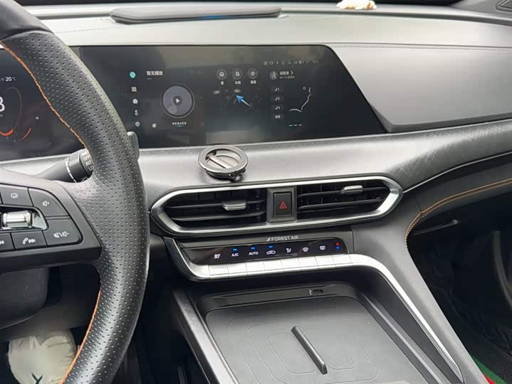 Changan UNI-T 2022 1.5 T Premium — фото 10