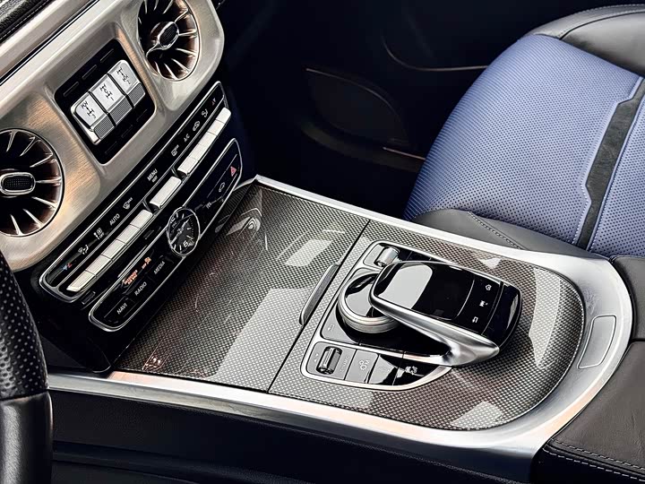 Mercedes-Benz G-Class 2019 AMG G 63 — фото 18