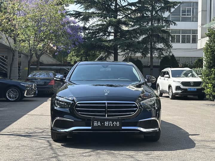 Mercedes-Benz E-Class 2018 E 200 L Sport — фото 2