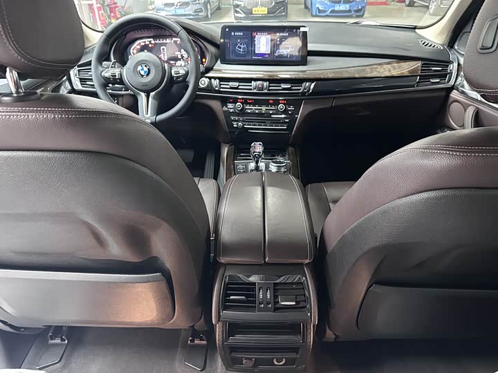 BMW X5 xDrive28i — фото 14