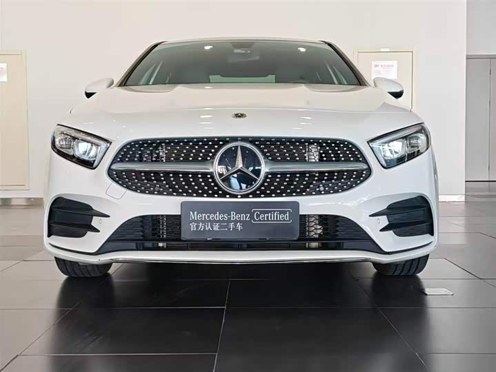 Mercedes-Benz A-Class 2022 A 200 L — фото 4