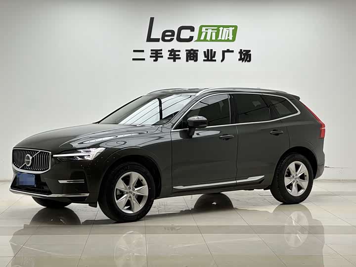 Volvo XC60 2022 B 5 4 WD — фото 1