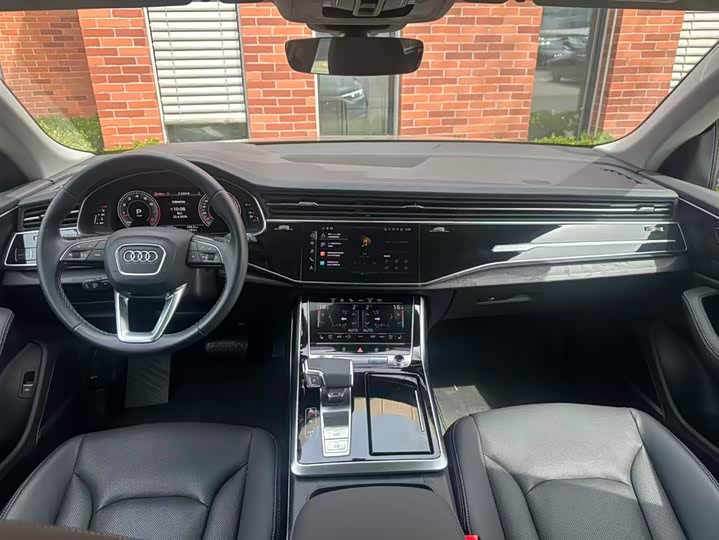 Audi Q8 2024 55 TFSI — фото 9