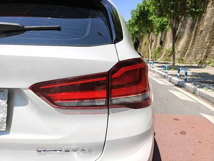 BMW X1 2020 s Drive 20 Li — фото 10