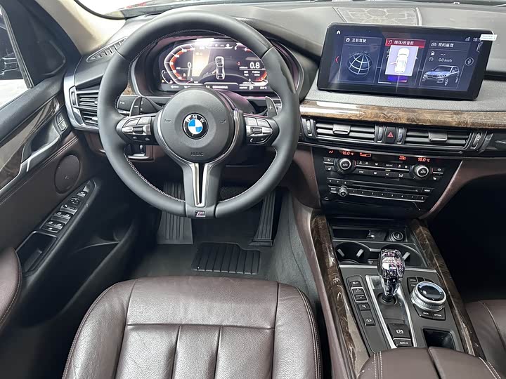 BMW X5 xDrive28i — фото 12