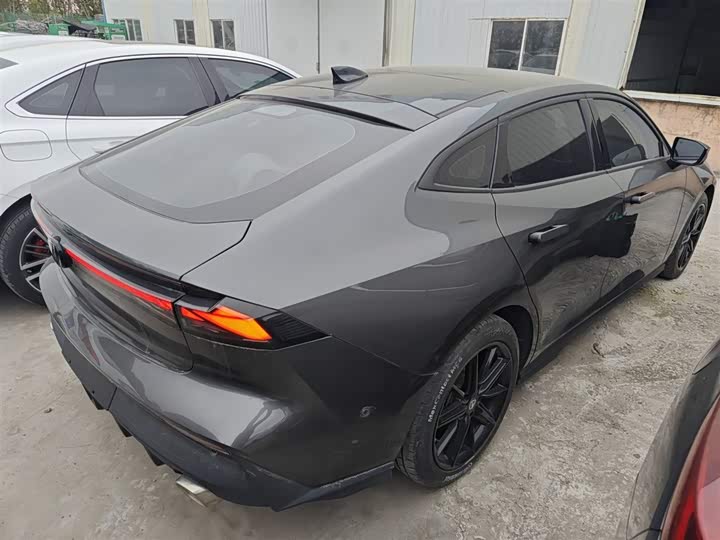 Changan UNI-V 2022 1.5 T — фото 7
