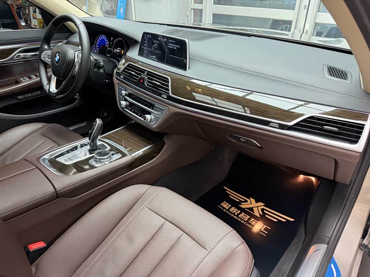 BMW 7-Series 2016 730 Li Leading — фото 36