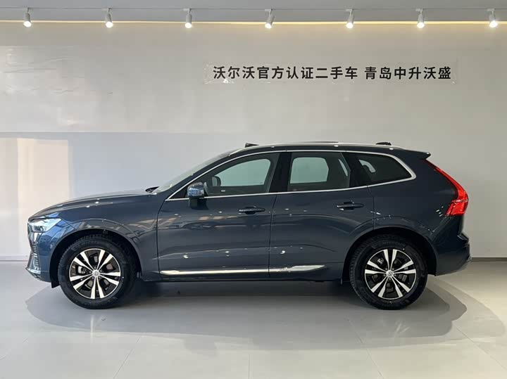 Volvo XC60 2025 B 5 4 WD — фото 3