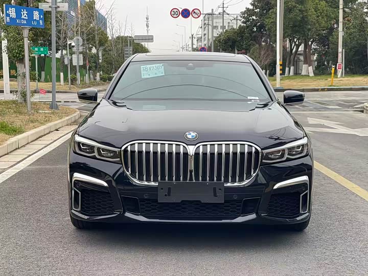 BMW 7 Series 730Li M спортпакет — фото 2