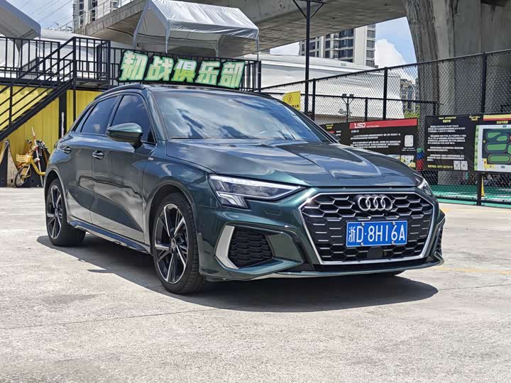 Audi A3 Sportback 35 TFSI спорт — фото 4