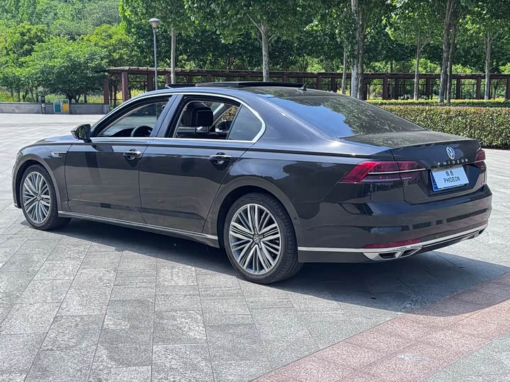 Volkswagen Phideon — фото 4