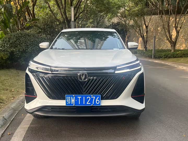 Changan CS75 PLUS 2022 1.5 T ATPremium — фото 2