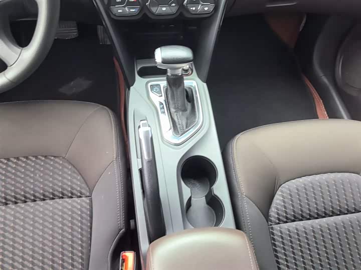 Trumpchi GS4 2015 200 T G-DCT — фото 14